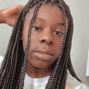 Meet your Posher, Alyncia